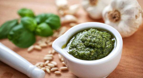 طرز تهیه سس پستو