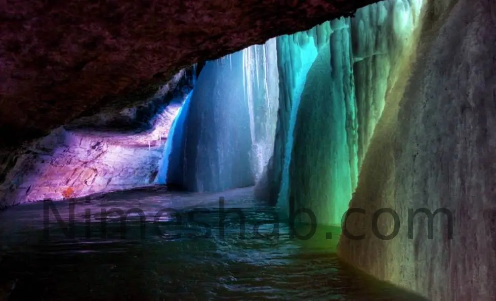 آبشار یخی