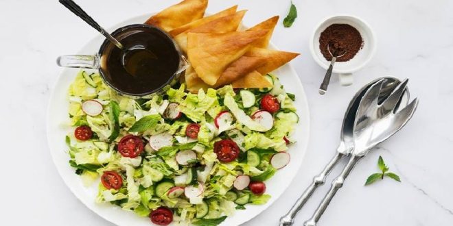 طرز تهیه ی سالاد فتوش مدیترانه ای با طعمی جدید و جذاب