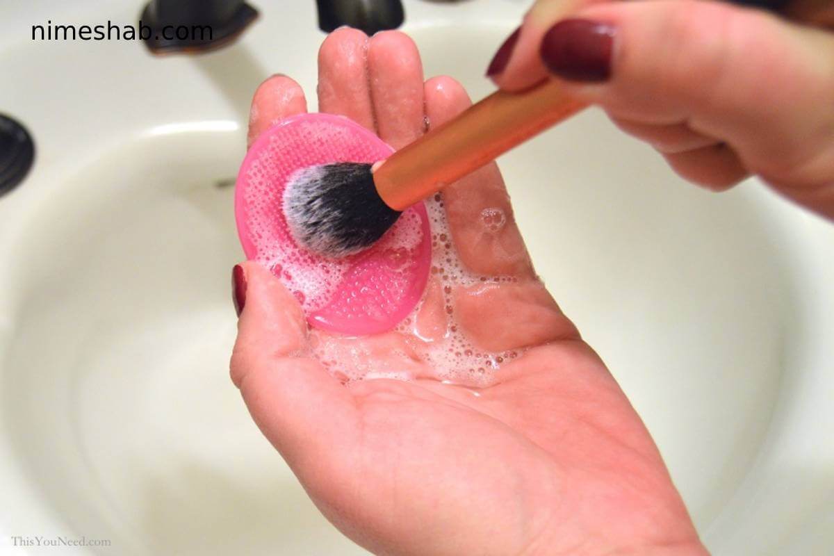 تمیز کردن براش‌های آرایشی
