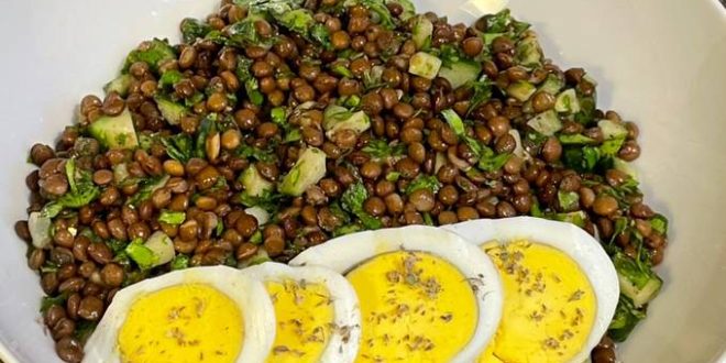 طرز تهیه سالاد عدس یبا مرغ