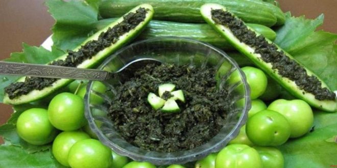 طرز تهیه دَلار یا دَلال گوجه سبز به روش اصل گیلانی