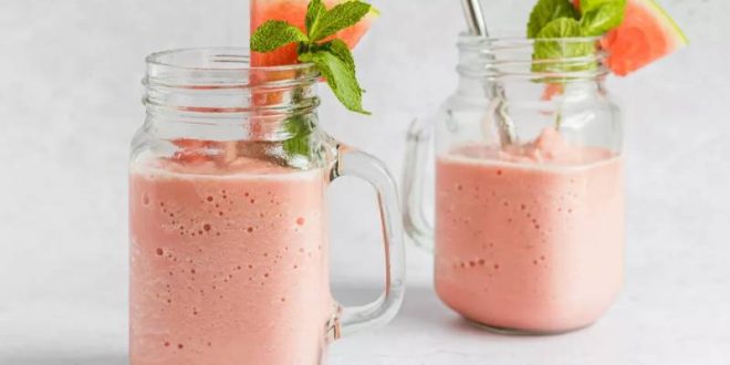 طرز تهیه اسموتی با هندوانه