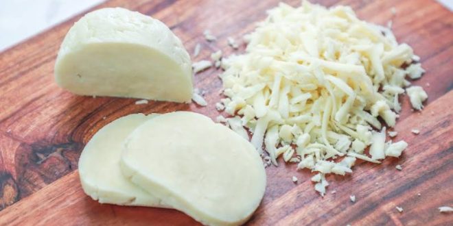 طرز تهیه پنیر پیتزا خانگی