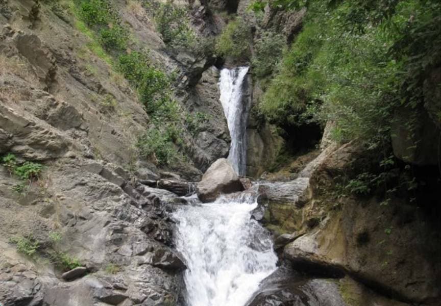 آبشار خشکا در رامسر